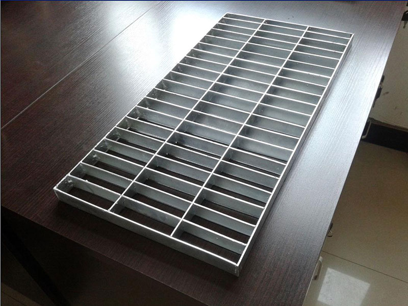 鋼格板產品成為了城市建設在飛速的發展的見證者